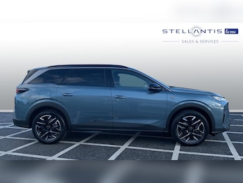 Used Peugeot 5008 2025 for sale - 76927454: Photo