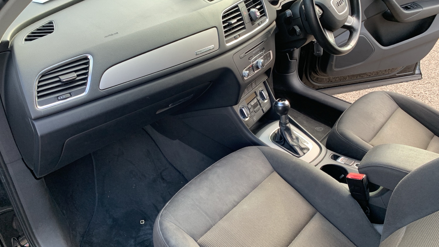 Used Audi Q3 2013 for sale - 76574463: Photo 12