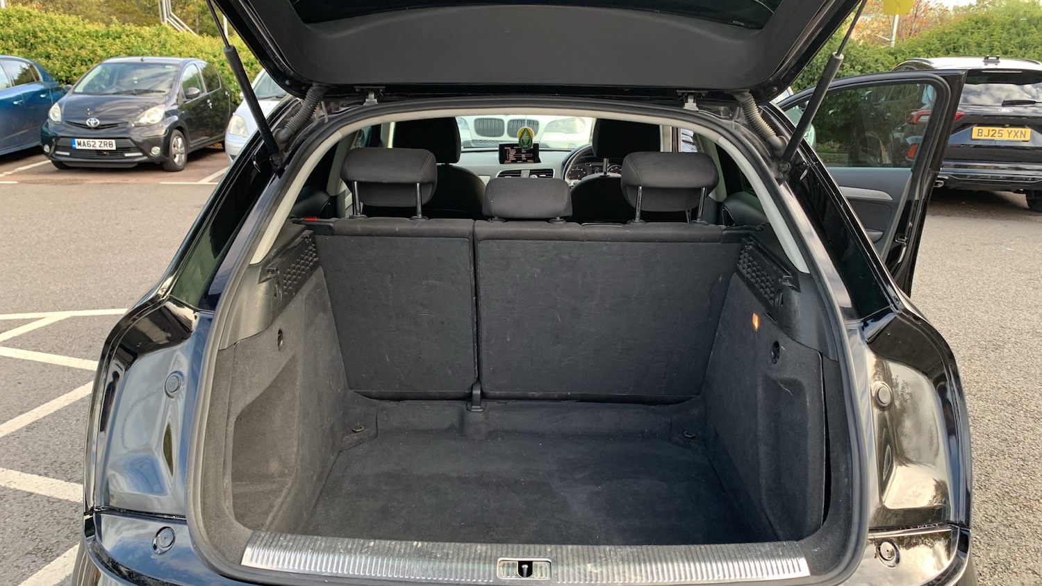 Used Audi Q3 2013 for sale - 76574463: Photo 19