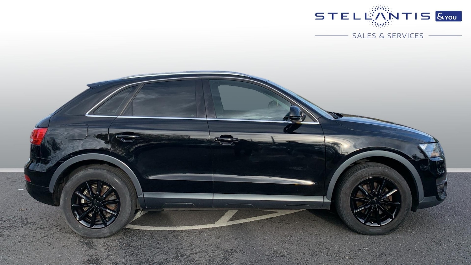 Used Audi Q3 2013 for sale - 76574463: Photo 2