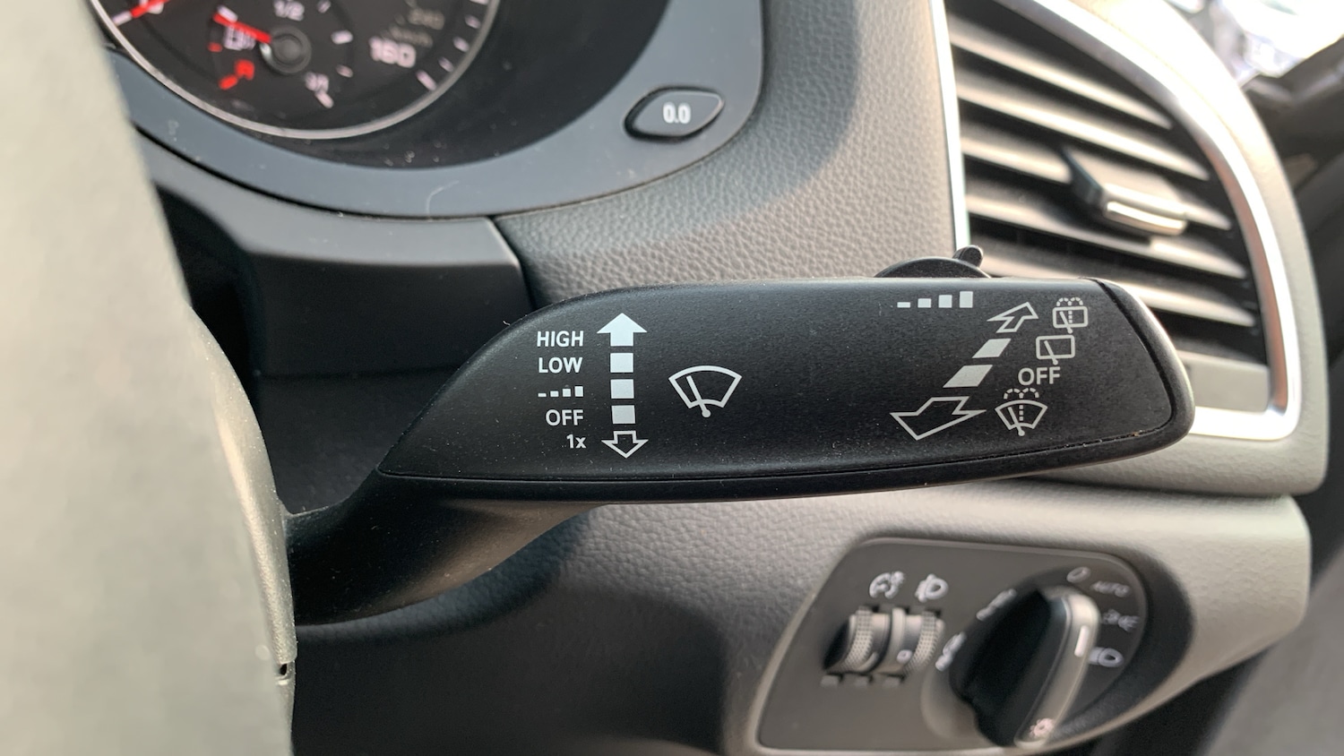 Used Audi Q3 2013 for sale - 76574463: Photo 28