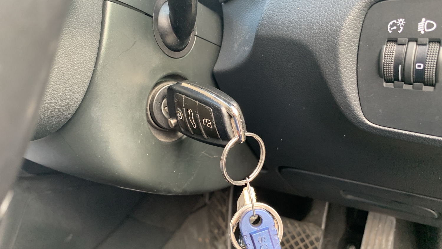 Used Audi Q3 2013 for sale - 76574463: Photo 38