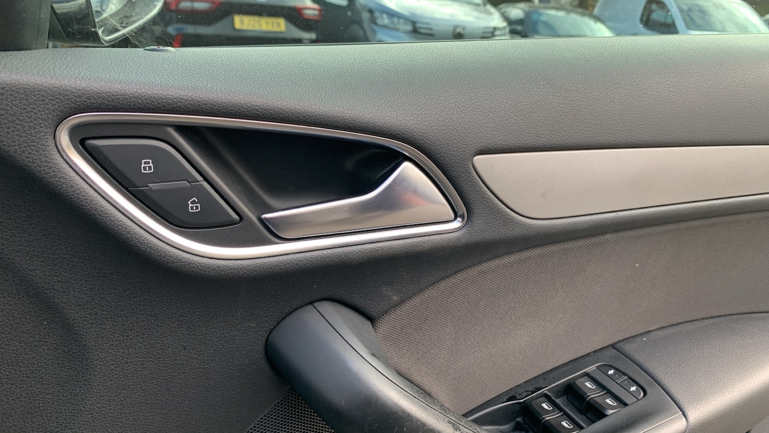 Used Audi Q3 2013 for sale - 76574463: Photo 39