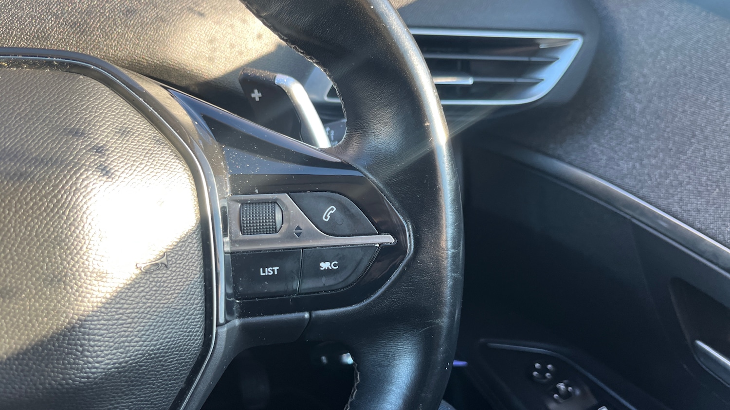 Used Peugeot 3008 2017 for sale - 77204877: Photo 25