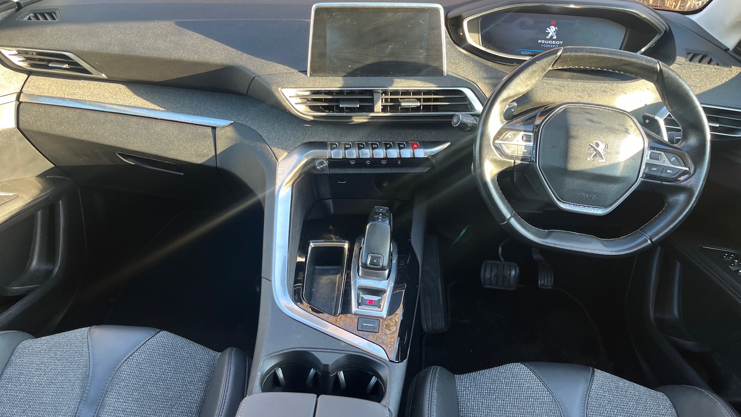 Used Peugeot 3008 2017 for sale - 77204877: Photo 5