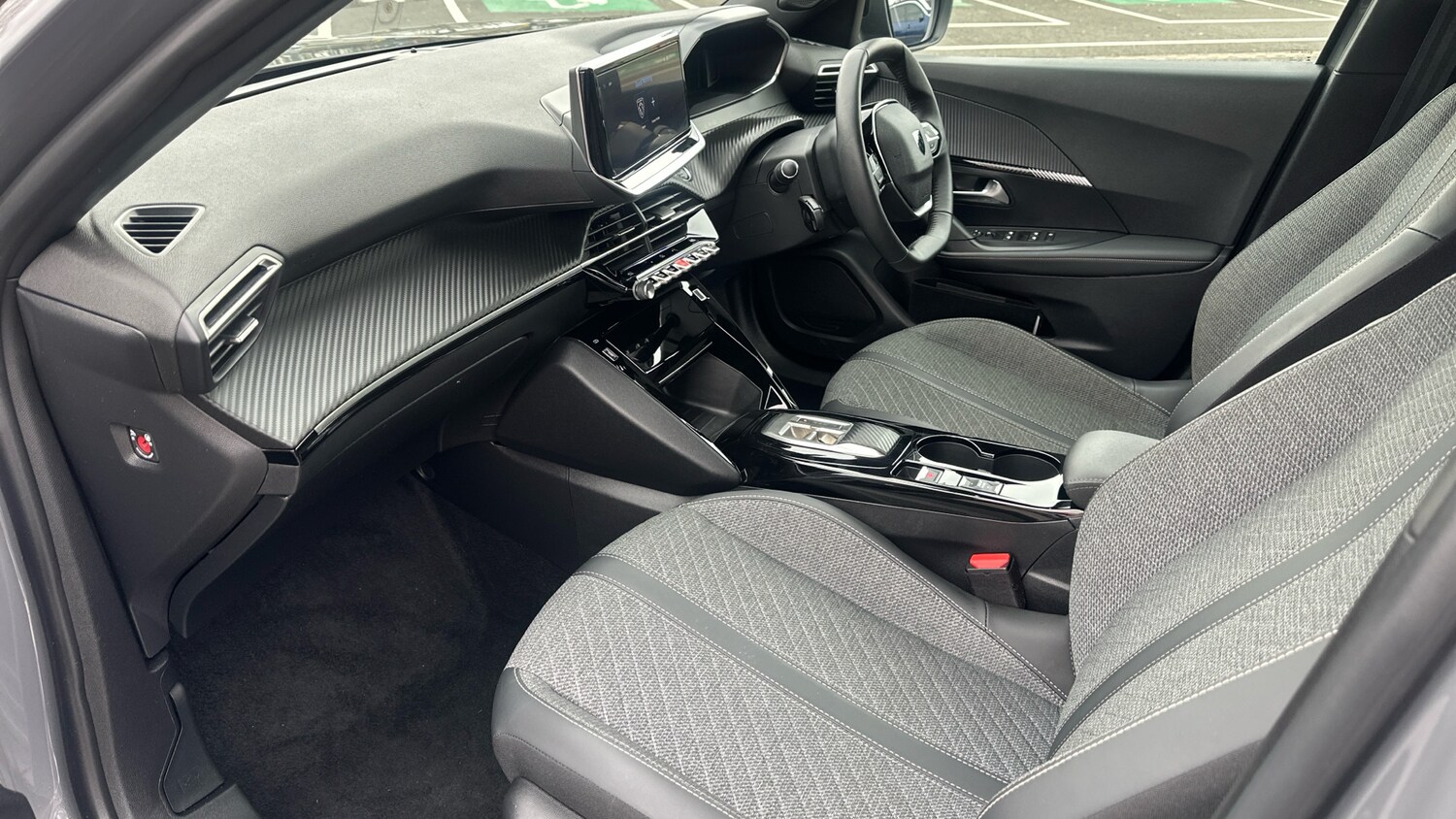 Used Peugeot 2008 2024 for sale - 77809578: Photo 12