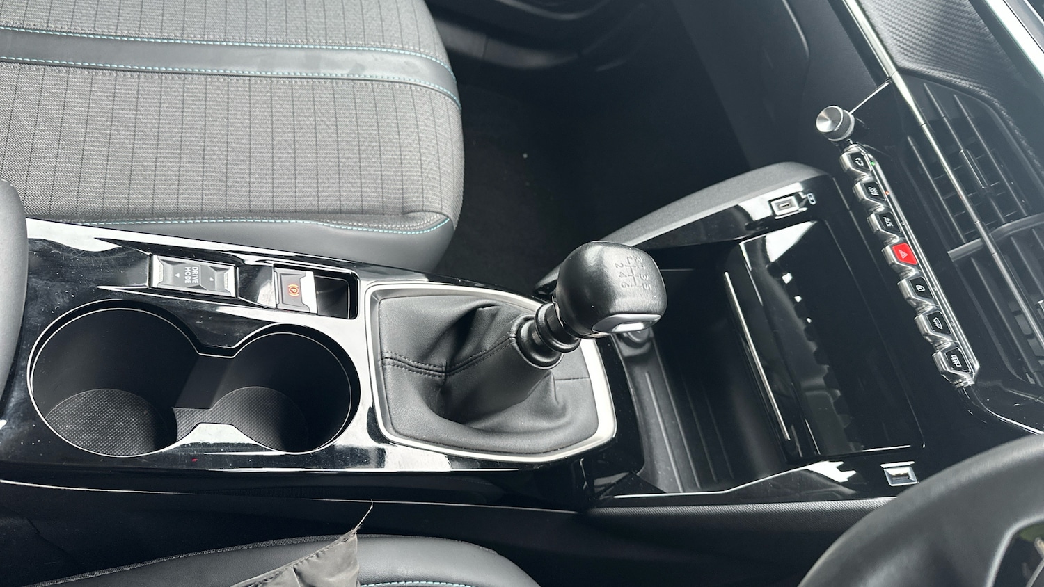 Used Peugeot 2008 2021 for sale - 76659893: Photo 20