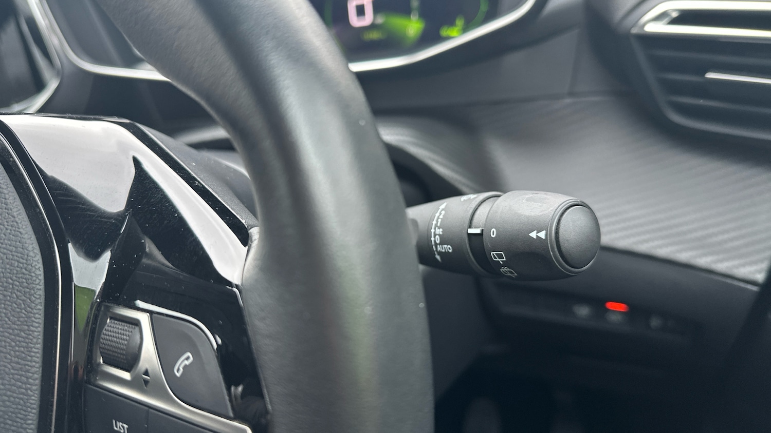 Used Peugeot 2008 2021 for sale - 76659893: Photo 28