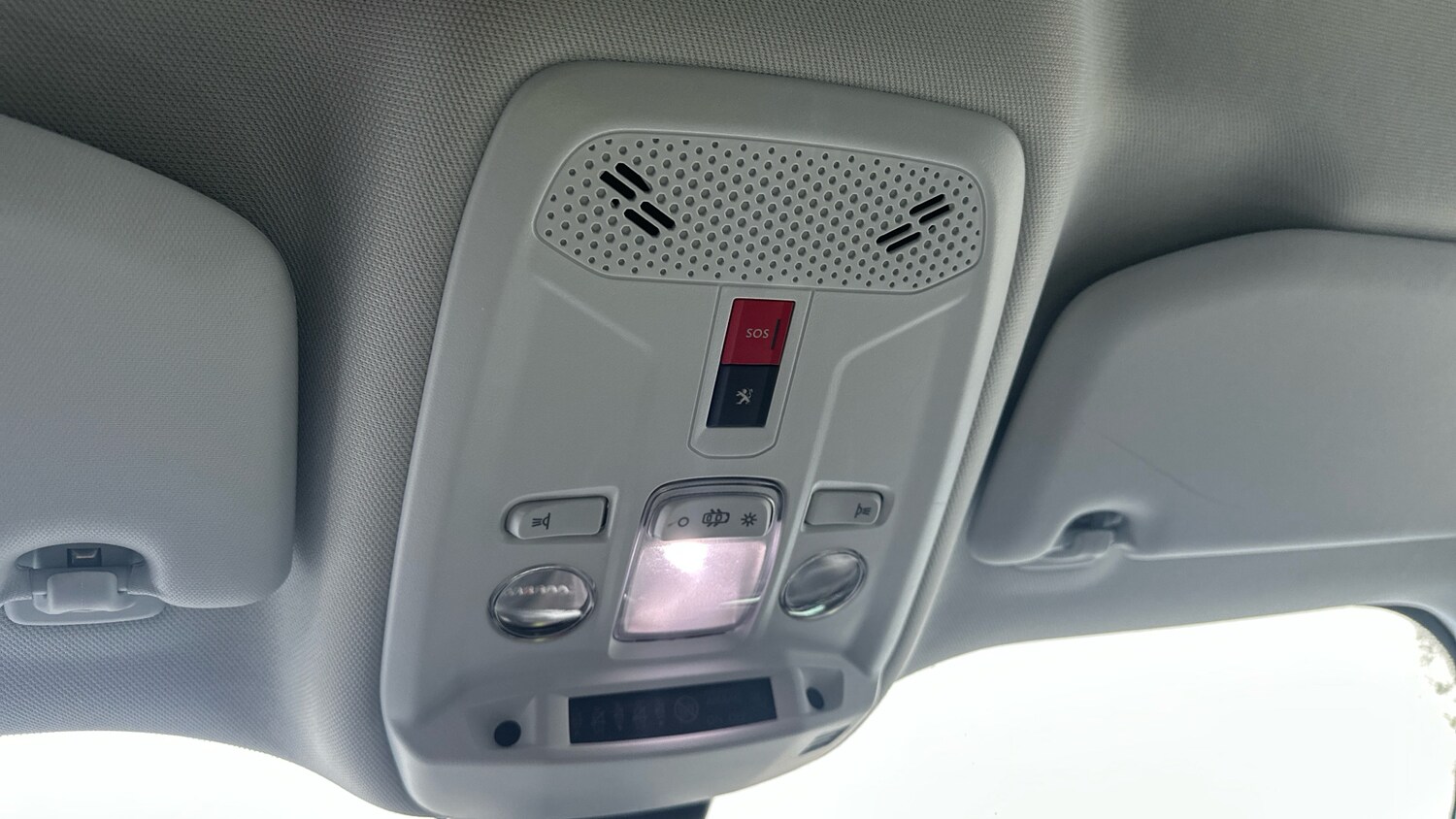 Used Peugeot 2008 2021 for sale - 76659893: Photo 39