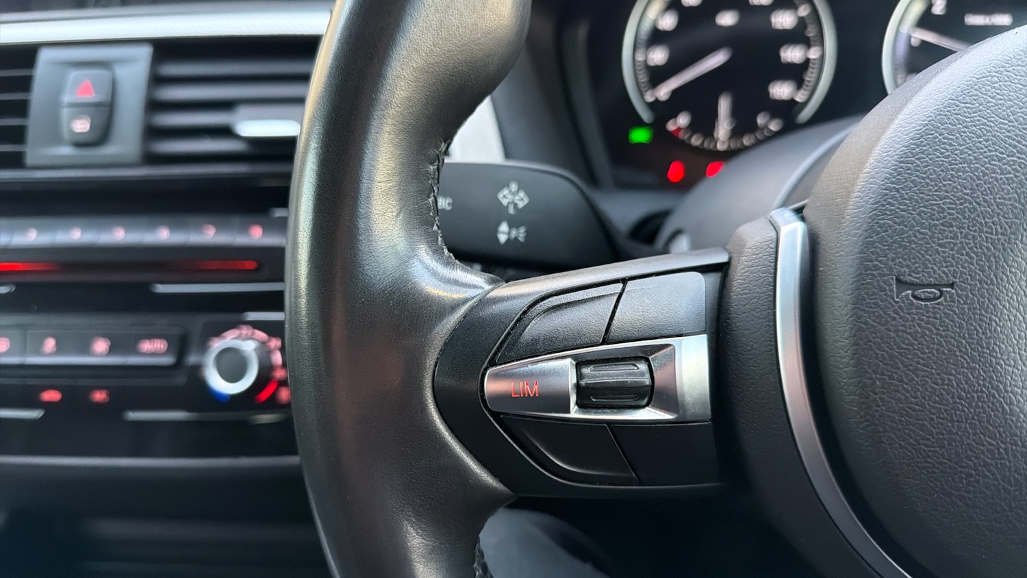 Used BMW 1 Series 2019 for sale - 76772542: Photo 23