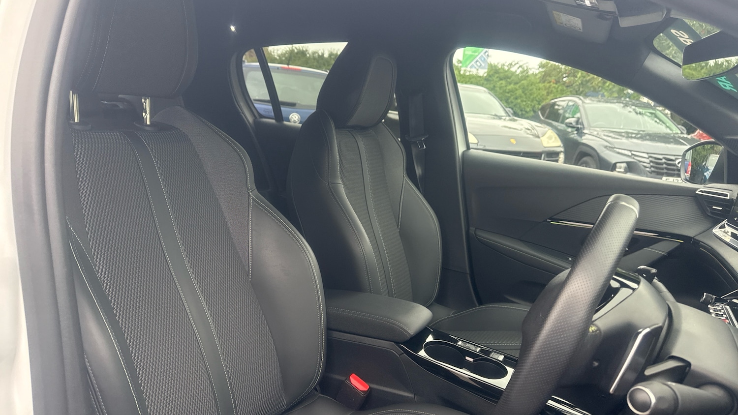 Used Peugeot 208 2024 for sale - 75979392: Photo 42