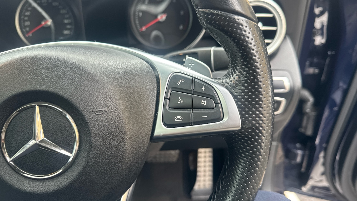 Used Mercedes-Benz GLC 2018 for sale - 77332439: Photo 25