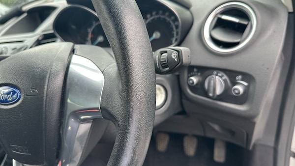 Used Ford Fiesta 2013 for sale - 76202097: Photo 24