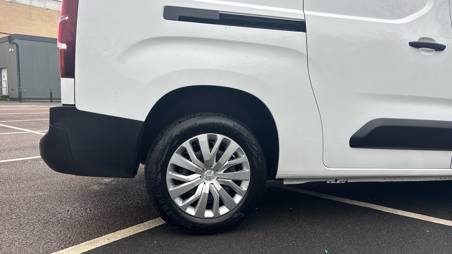 Used Peugeot Partner 2022 for sale - 77332387: Photo 17