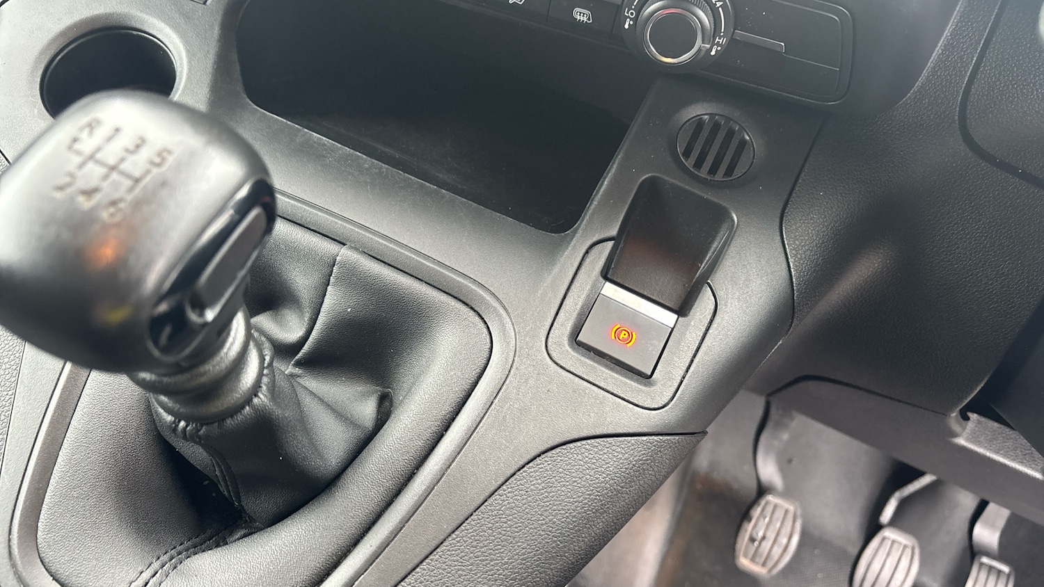 Used Peugeot Partner 2022 for sale - 77332387: Photo 22