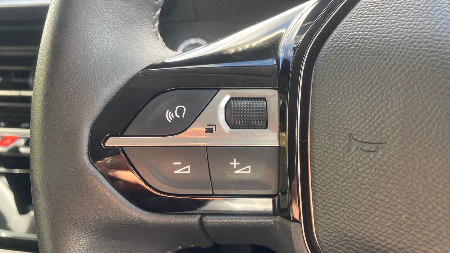 Used Peugeot 208 2022 for sale - 76389581: Photo 23