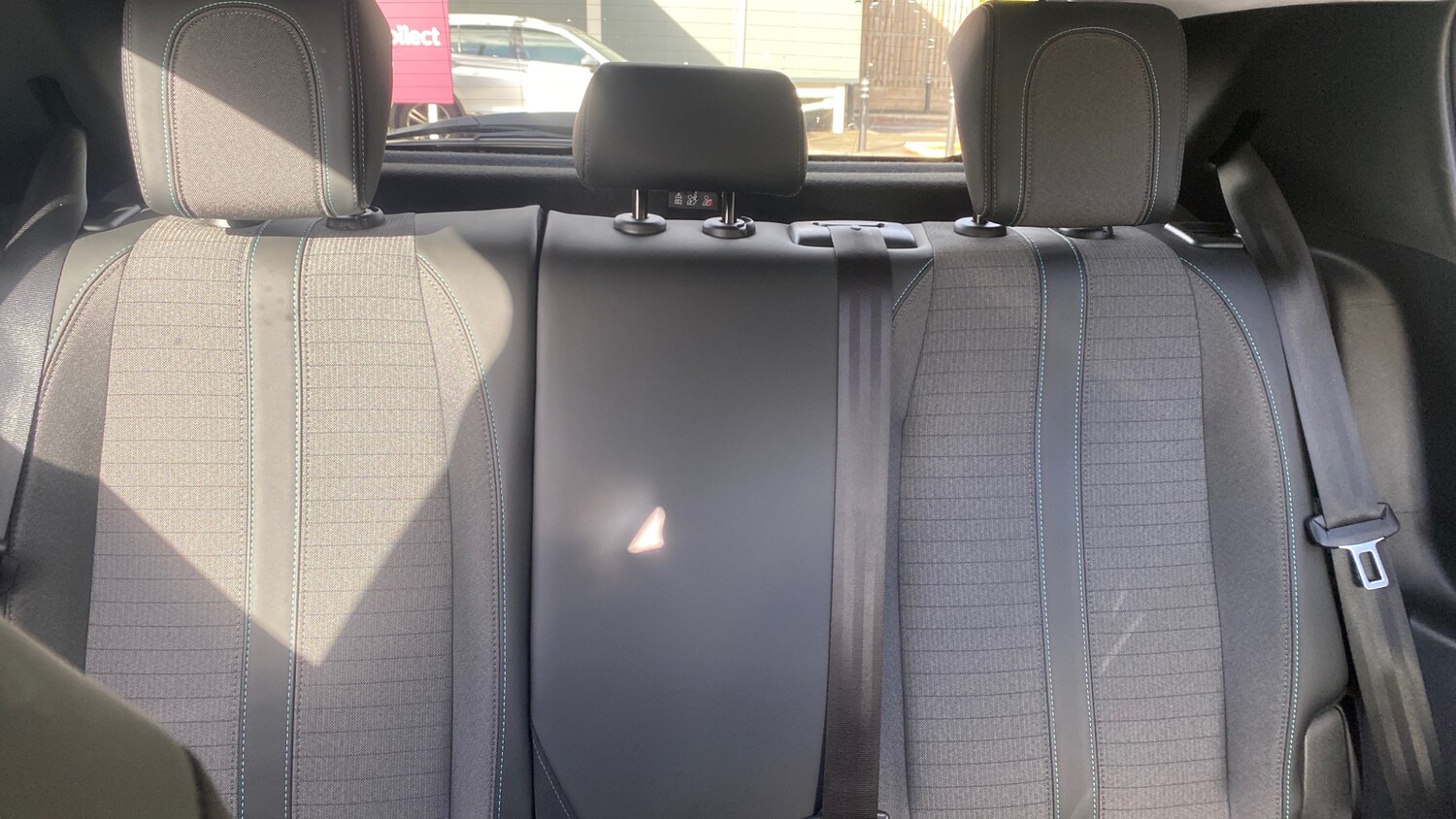 Used Peugeot 208 2022 for sale - 76389581: Photo 25