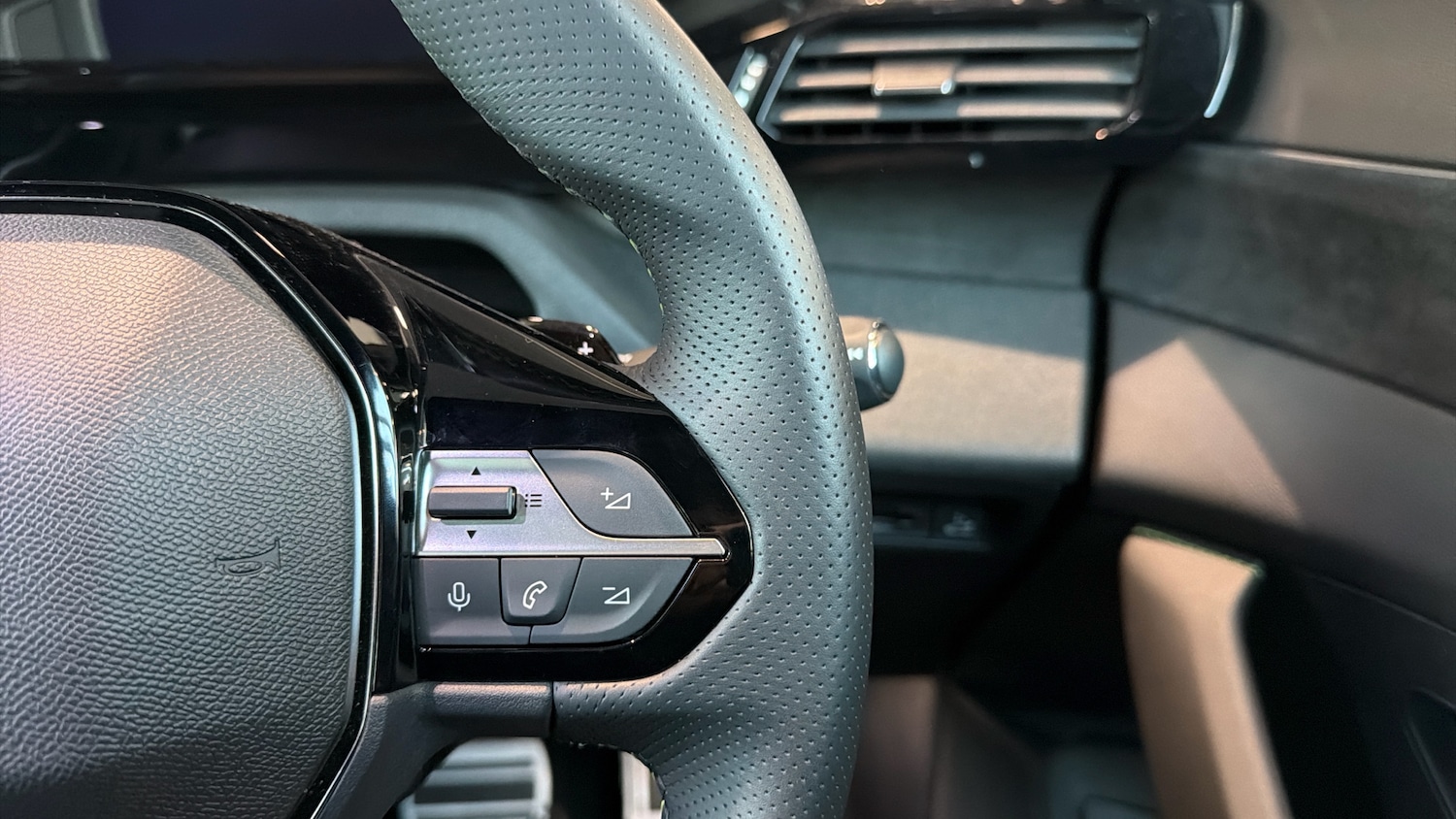 Used Peugeot 408 2025 for sale - 76977279: Photo 24