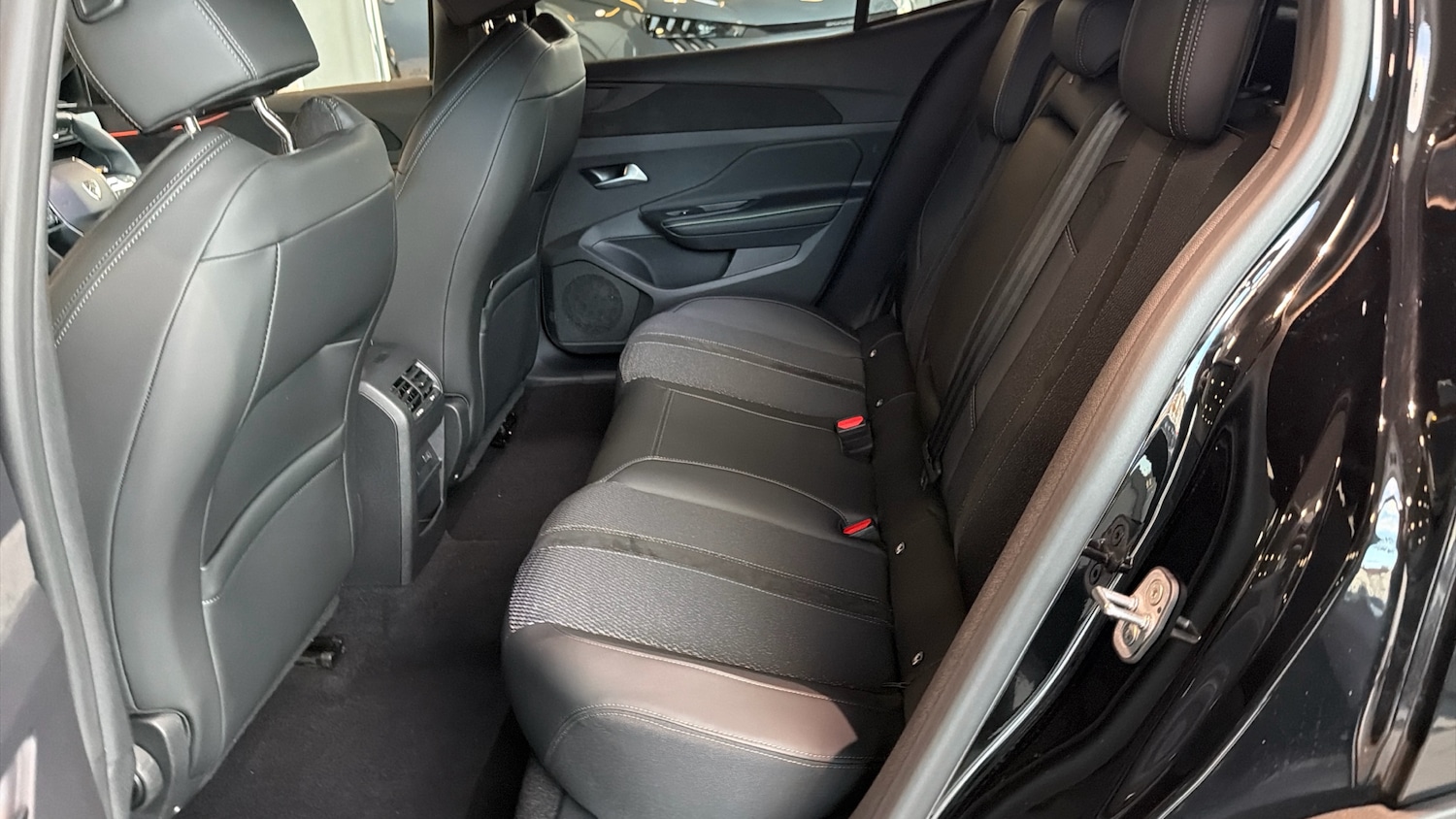 Used Peugeot 408 2025 for sale - 76977279: Photo 31