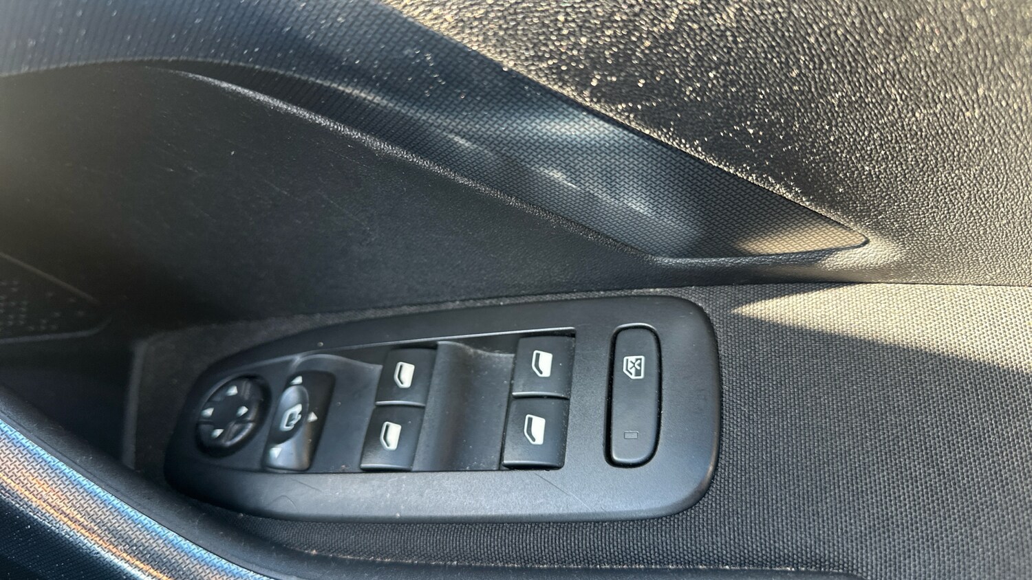 Used Peugeot 2008 2019 for sale - 77560418: Photo 22