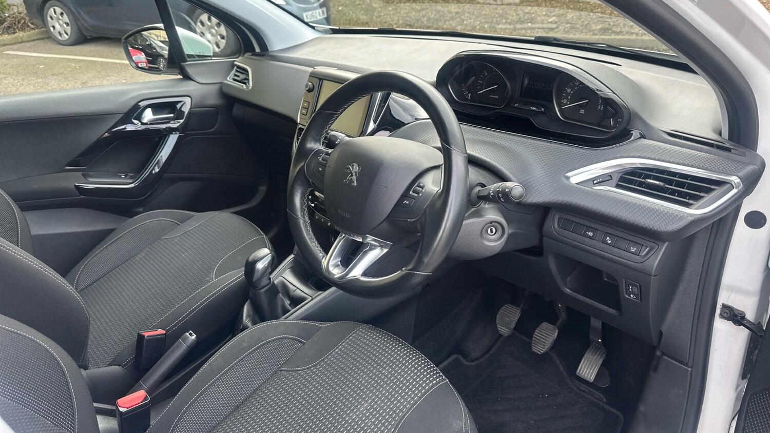 Used Peugeot 208 2019 for sale - 77825845: Photo 11