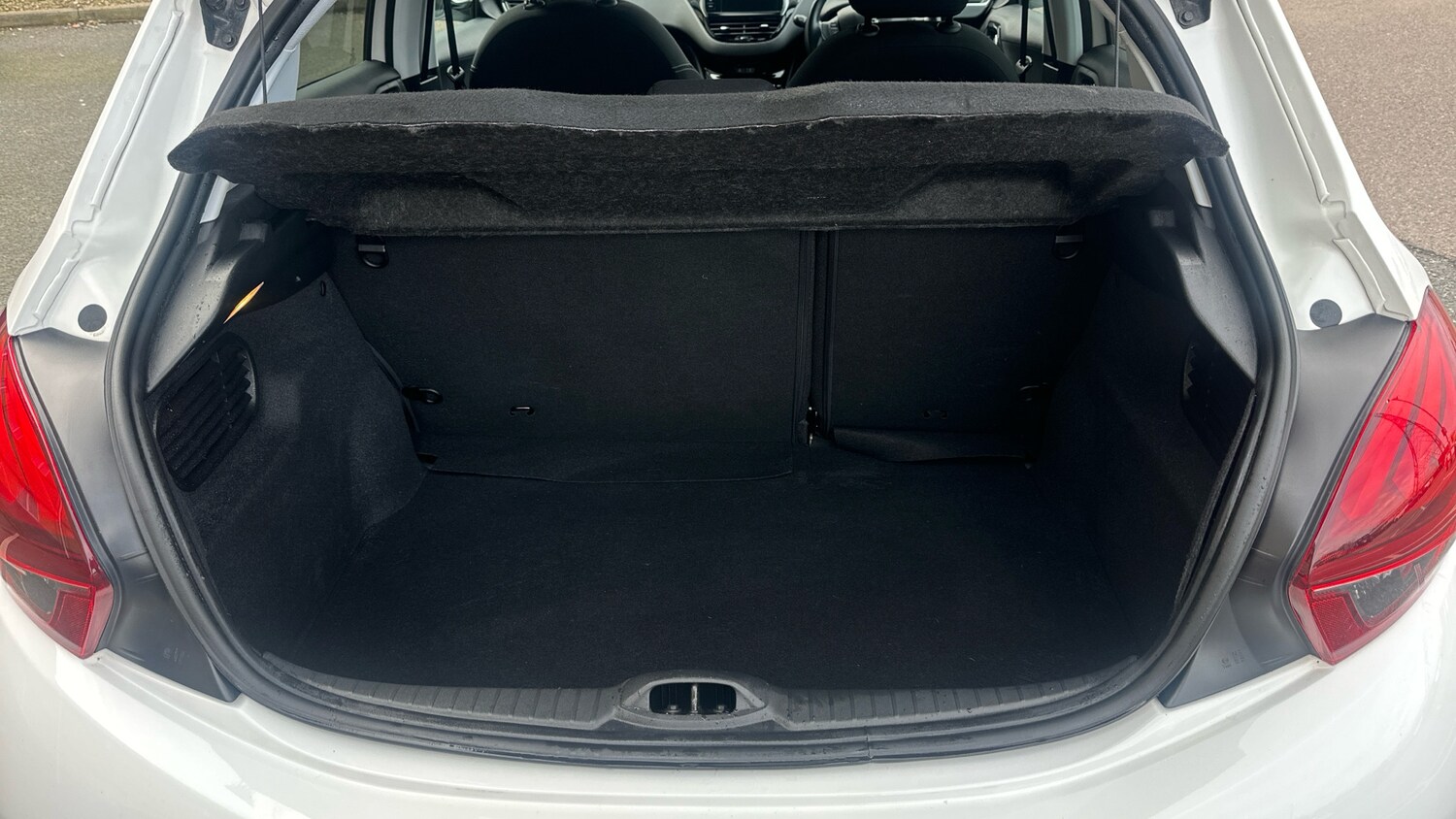 Used Peugeot 208 2019 for sale - 77825845: Photo 19