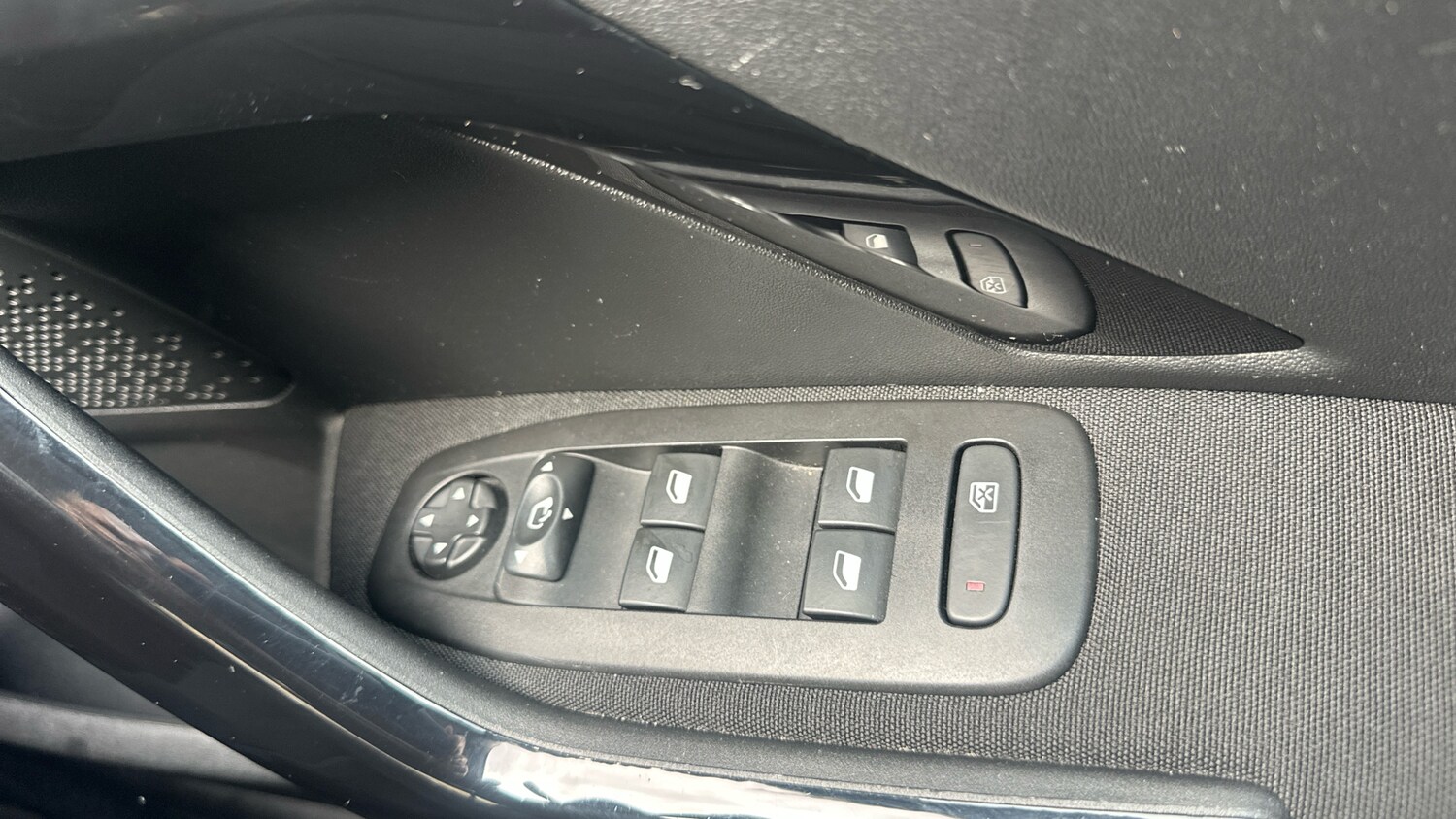 Used Peugeot 208 2019 for sale - 77825845: Photo 22