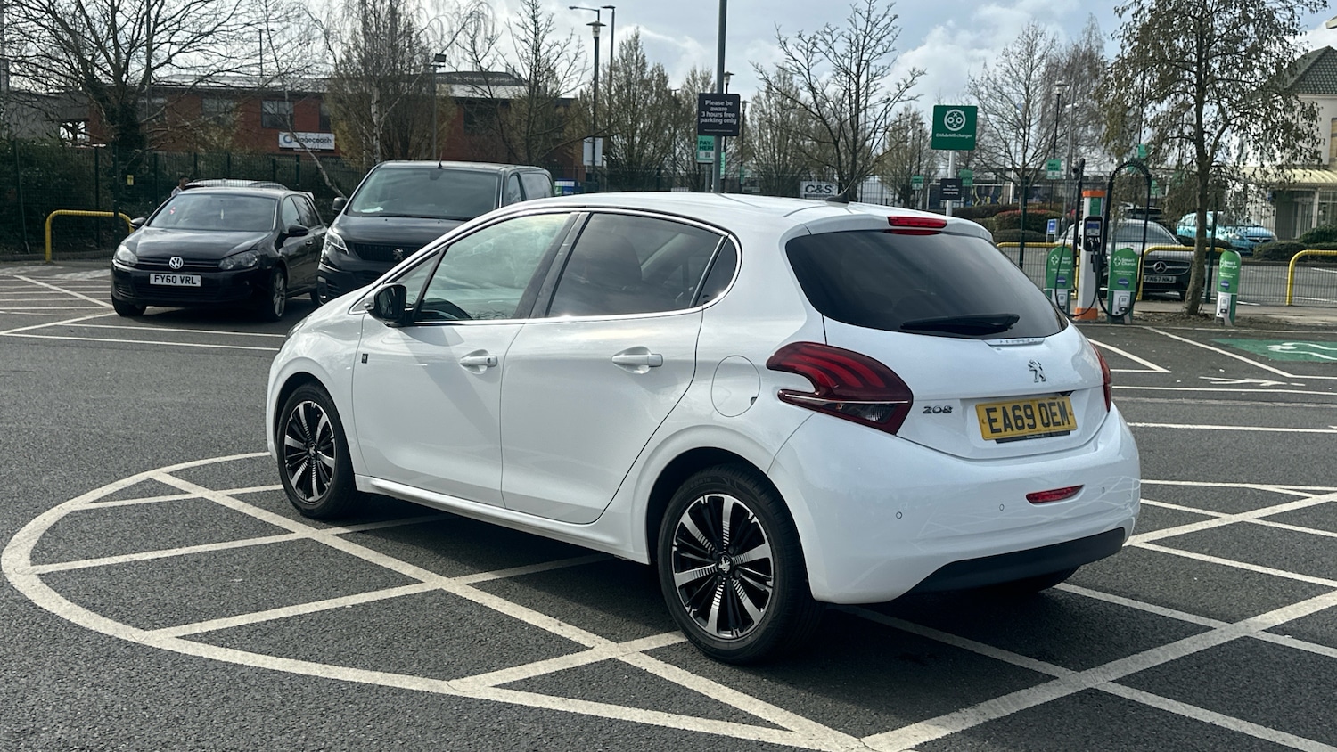 Used Peugeot 208 2019 for sale - 77825845: Photo 5