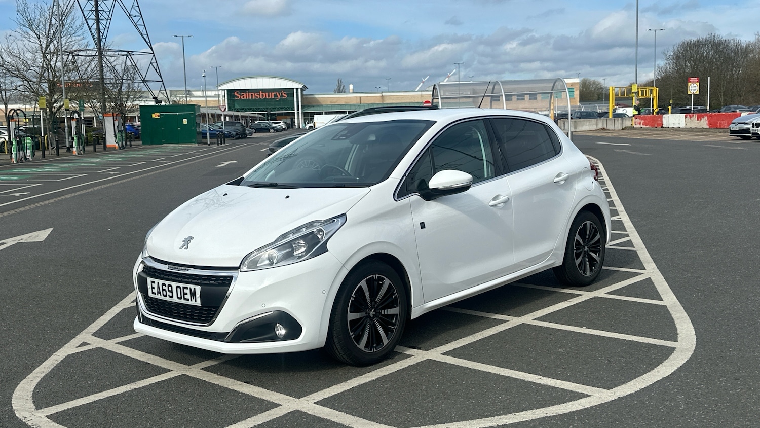 Used Peugeot 208 2019 for sale - 77825845: Photo 7