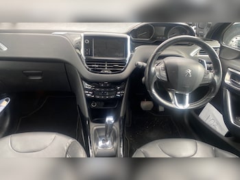 Used Peugeot 2008 2015 for sale - 75709305: Photo