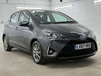 Used Toyota Yaris 2017 for sale - 75583324: Photo