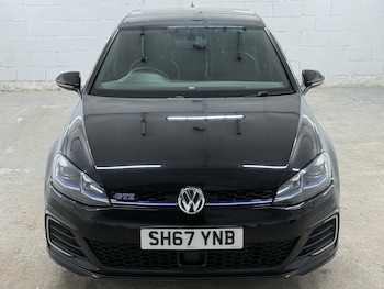 Used Volkswagen Golf 2018 for sale - 75164068: Photo