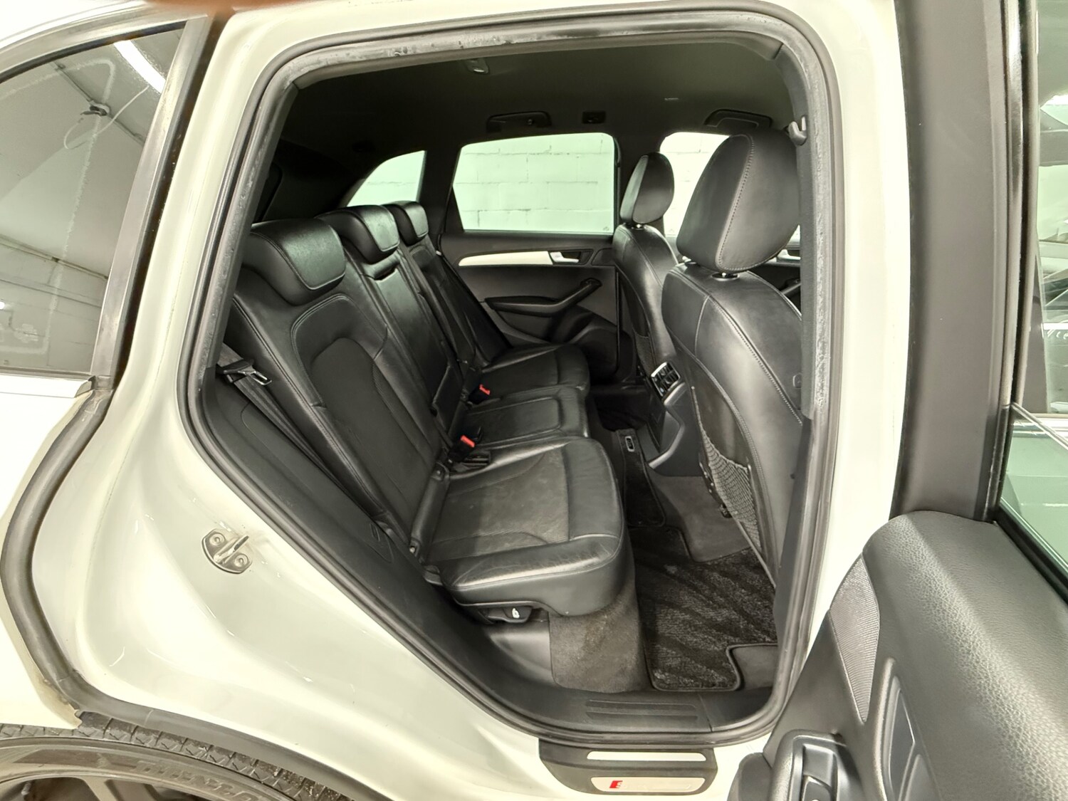 Vehicle 33