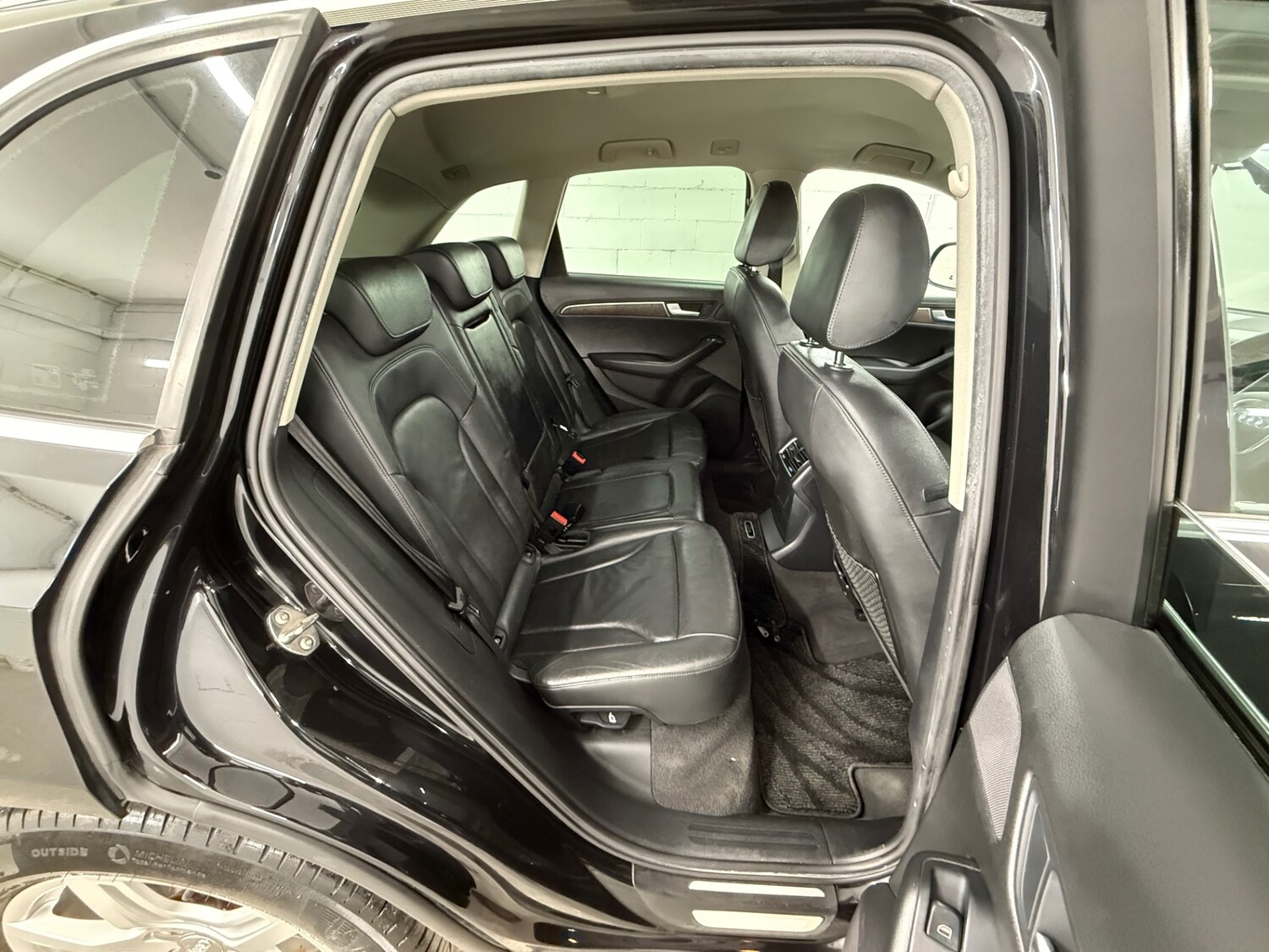 Vehicle 33