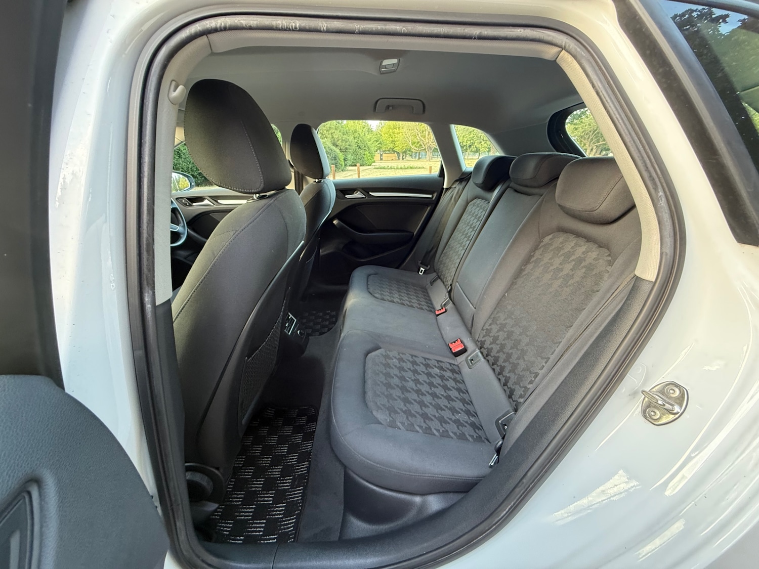 Vehicle 29