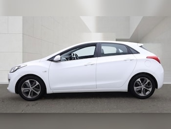 Used Hyundai i30 2015 for sale - 79612621: Photo