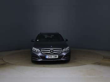 Used Mercedes-Benz E Class 2015 for sale - 79830071: Photo