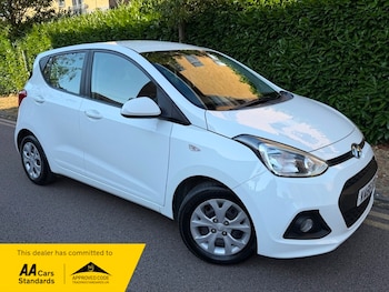 Used Hyundai i10 2017 for sale - 79497954: Photo