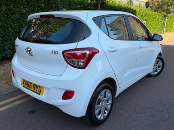 Used Hyundai i10 2017 for sale - 79497954: Photo