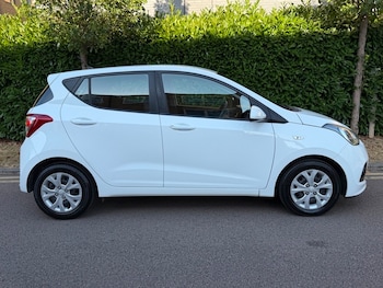 Used Hyundai i10 2017 for sale - 79497954: Photo