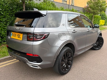 Used Land Rover Discovery Sport 2019 for sale - 79497937: Photo