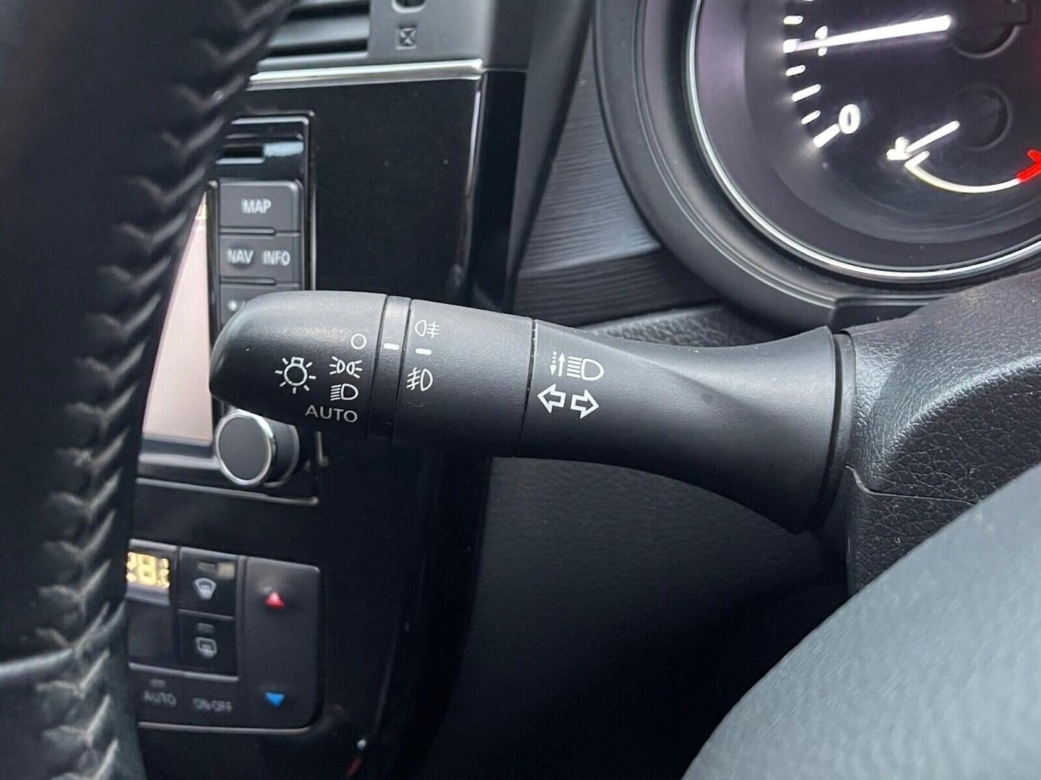 Used Nissan Pulsar 2016 for sale - 76611246: Photo 28