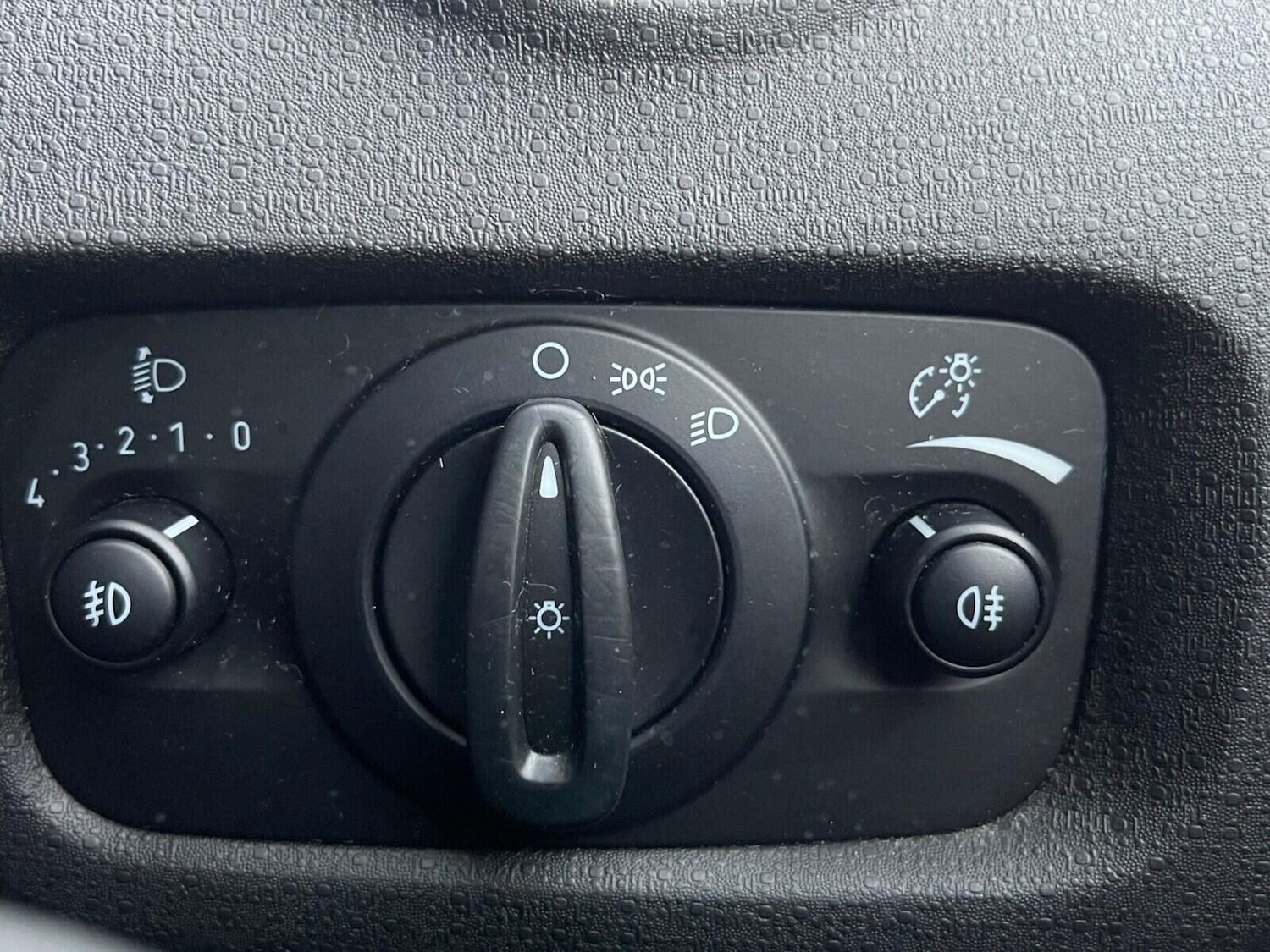 Used Ford Fiesta 2016 for sale - 76961679: Photo 24