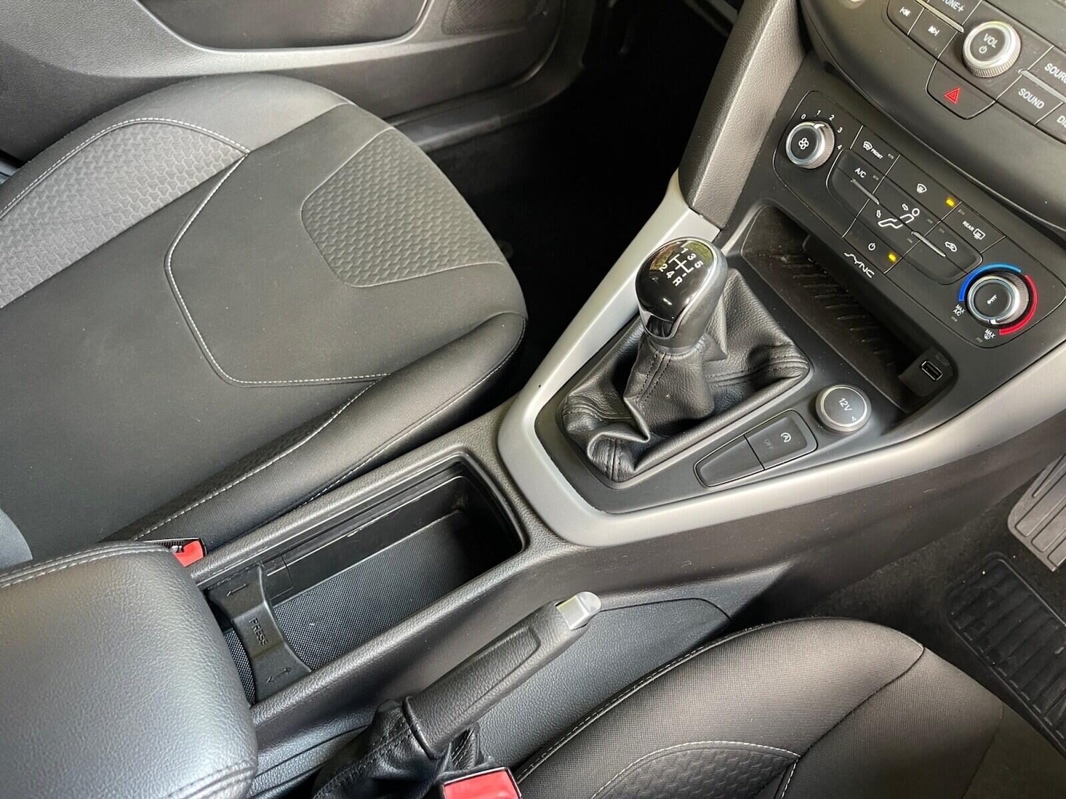 Used Ford Focus 2015 for sale - 76594891: Photo 14