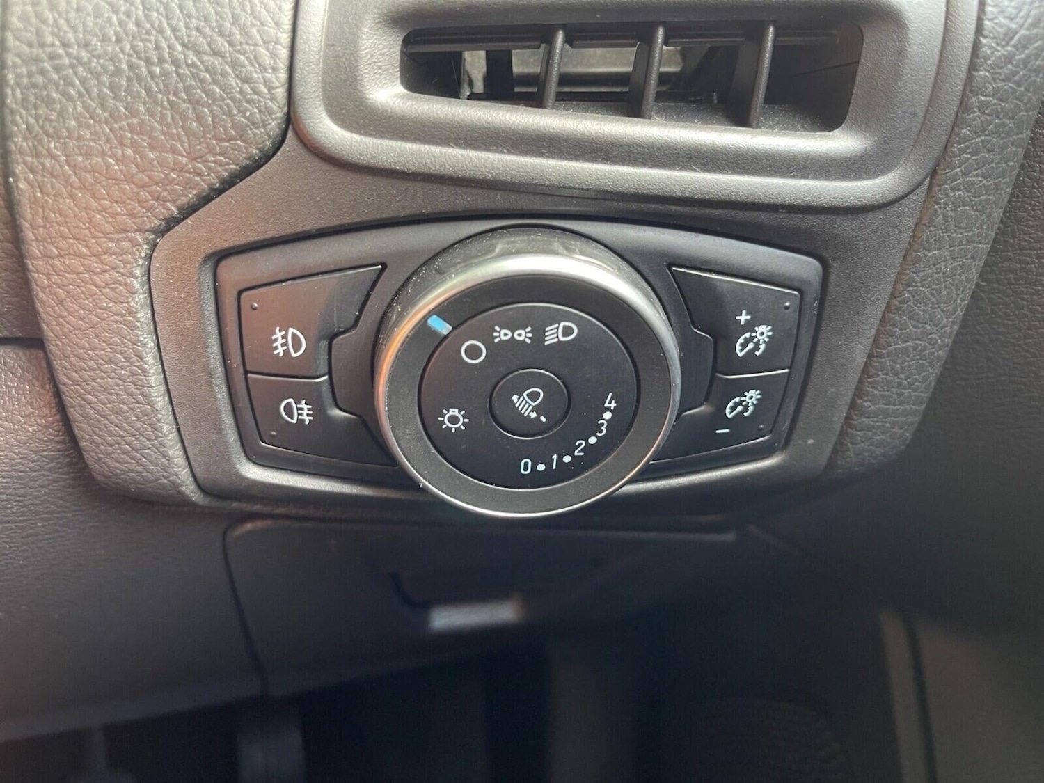 Used Ford Focus 2015 for sale - 76594891: Photo 28