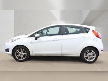 Used Ford Fiesta 2015 for sale - 79086097: Photo