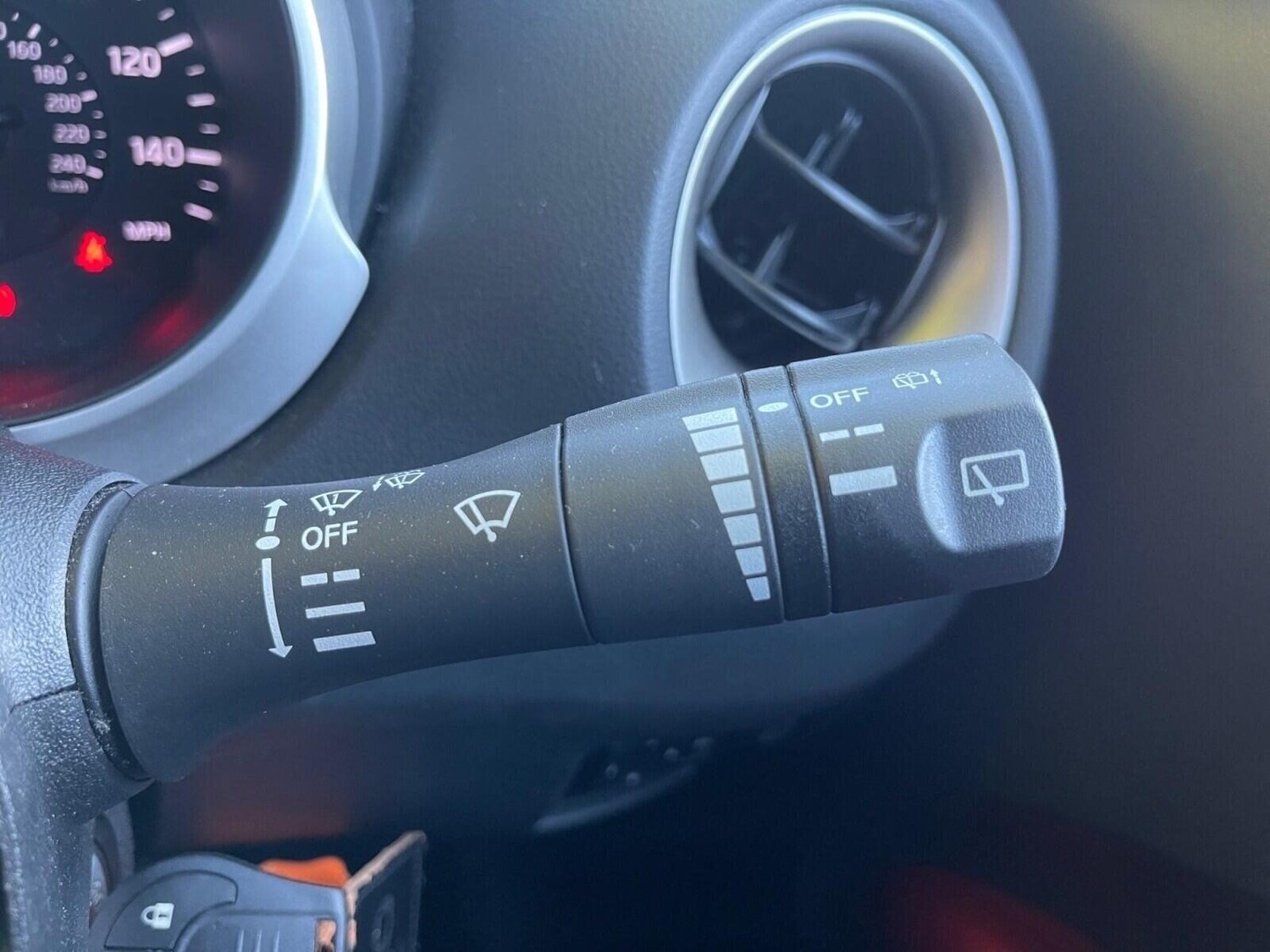 Used Nissan Juke 2014 for sale - 76638750: Photo 30