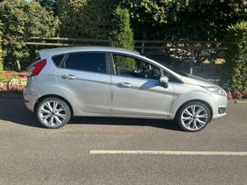 Used Ford Fiesta 2015 for sale - 75058015: Photo