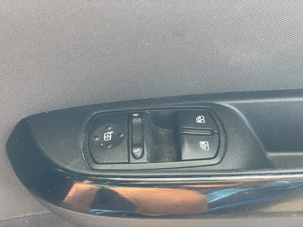 Used Vauxhall Corsa 2017 for sale - 75426436: Photo 25