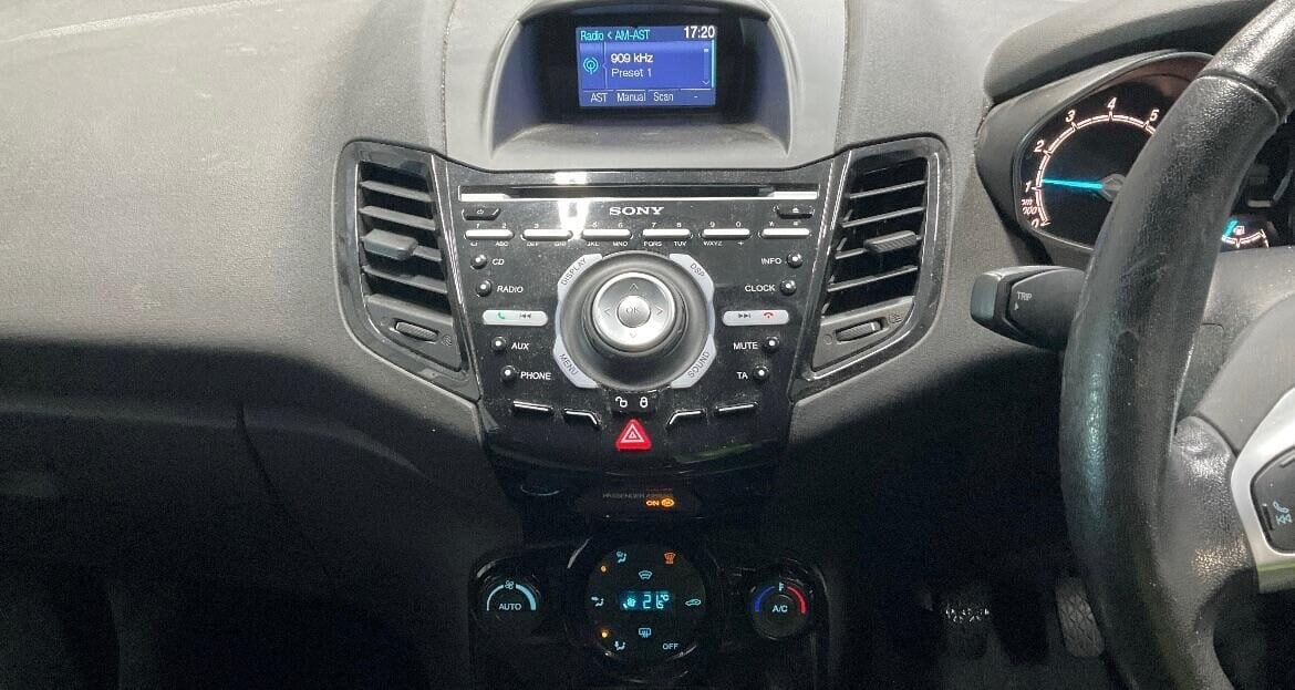 Used Ford Fiesta 2013 for sale - 76649669: Photo 9